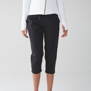Lululemon Studio Capri ii